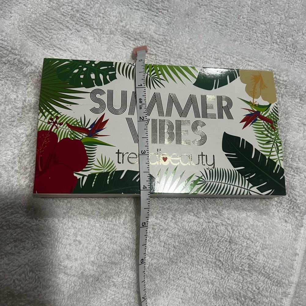 Trend Beauty Tropical Eyeshadow Palette - Picture 6 of 6
